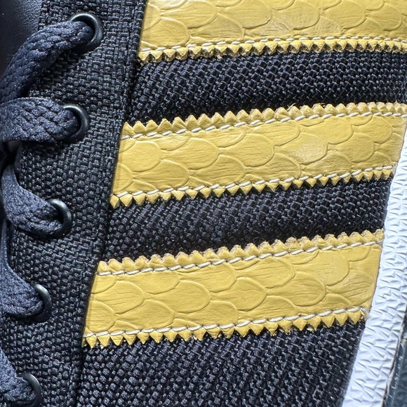 Adidas - Picture 6 of 7